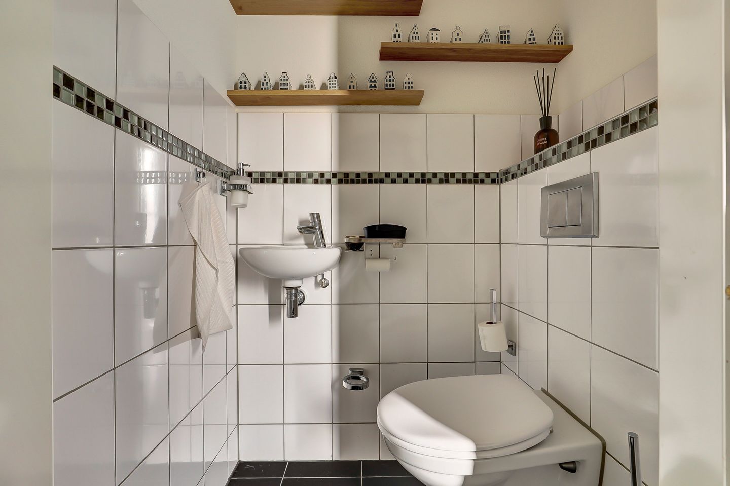 Photo 14 of Kanaaljuffer 2