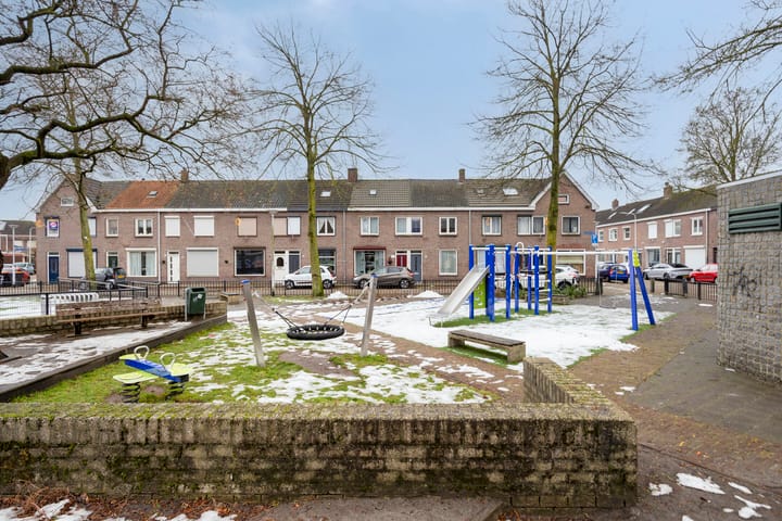 Foto 44 van Hoefstraat 174