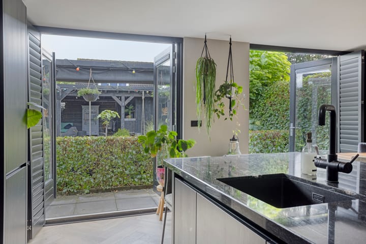 Foto 3 van Fonteinkruid 11