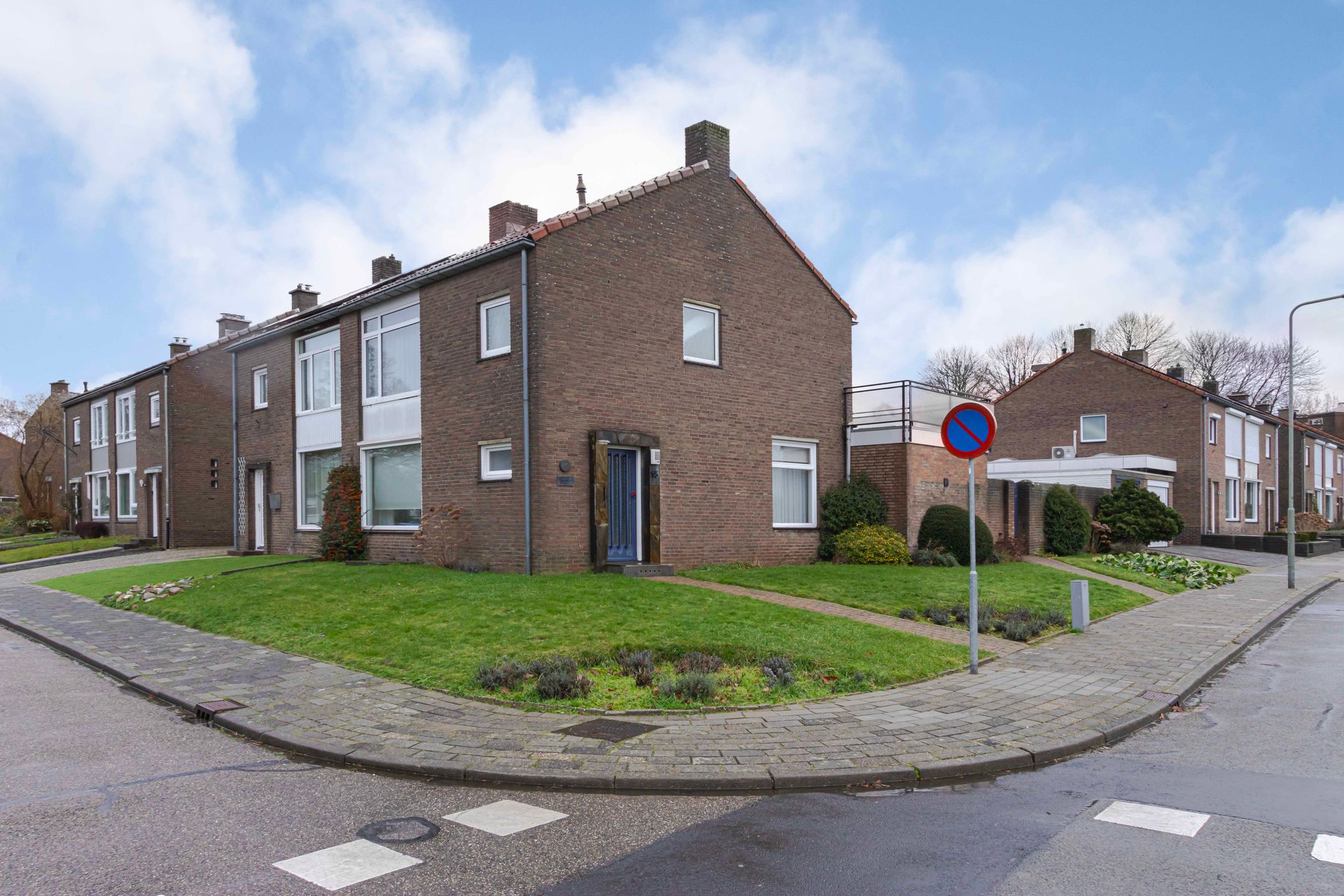 Buying a house in The Netherlands., Pastoor Arnold Somyasingel 15