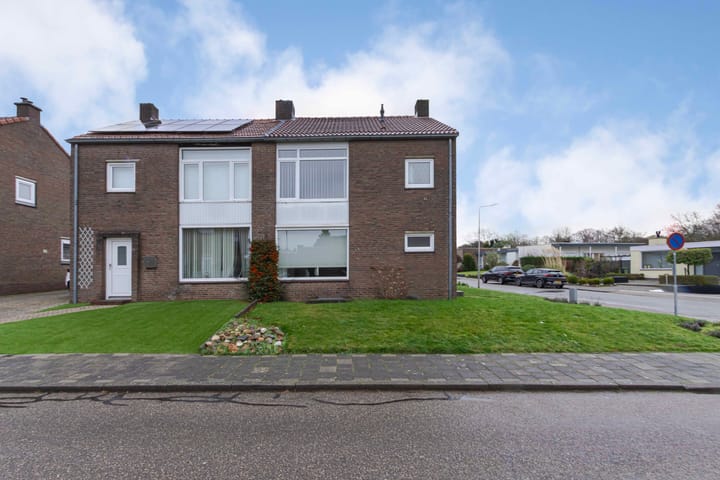 Foto 3 van Pastoor Arnold Somyasingel 15