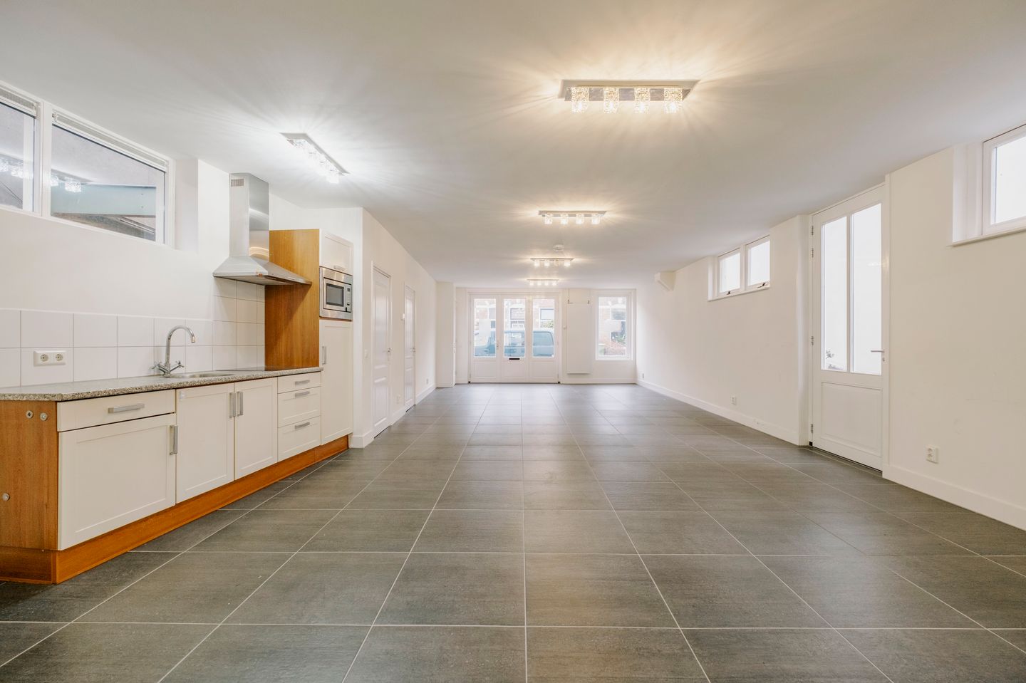 View photo 4 of Begoniastraat 60