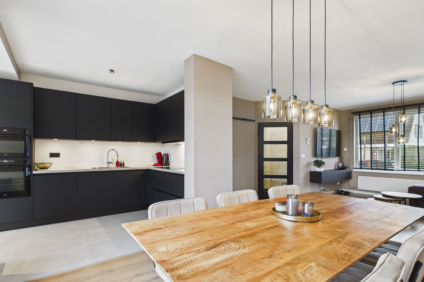 Photo 4 of Ruysdaelstraat 9