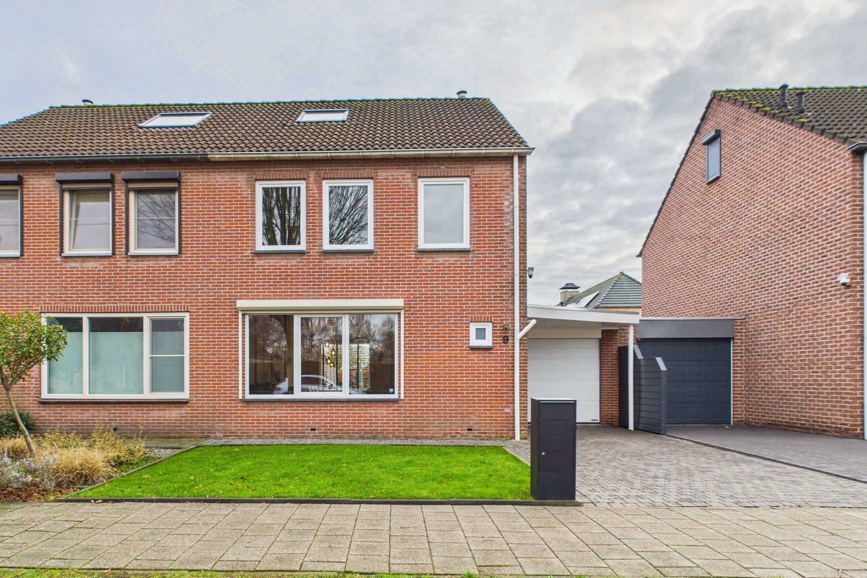 Photo 6 of Ruysdaelstraat 9