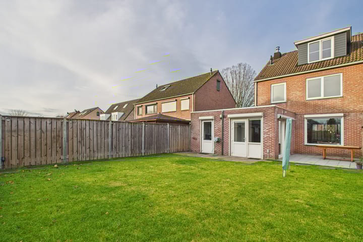 Foto 32 van Ruysdaelstraat 9