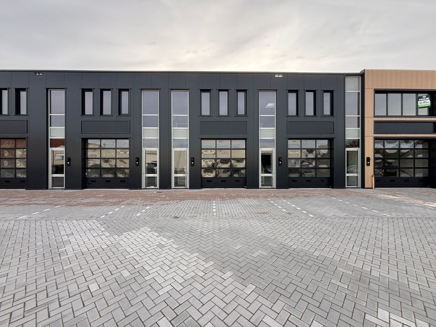 Bekijk foto 1 van Afmijnstraat 33