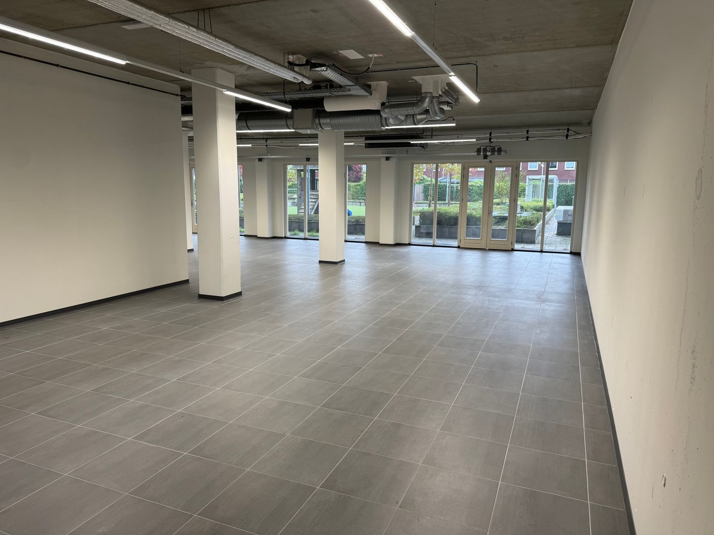 View photo 3 of Stationsweg 39-65