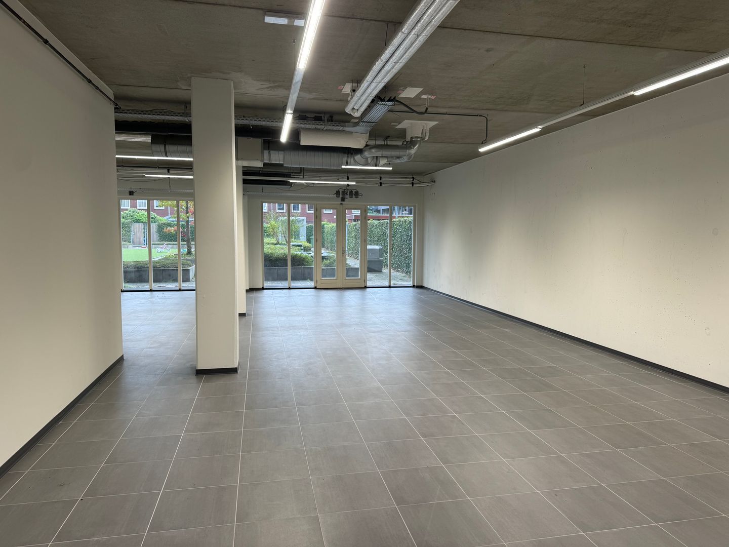 View photo 4 of Stationsweg 39-65