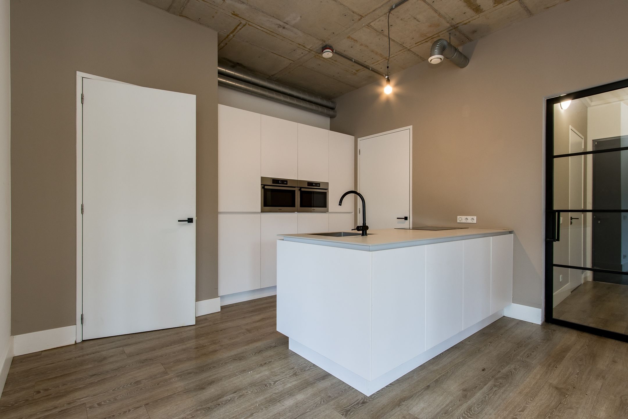 Foto 18 van Eekbrouwersweg 6-B