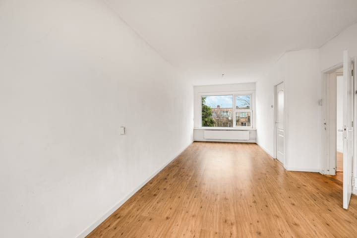 Photo 3 of Belgischestraat 38-C