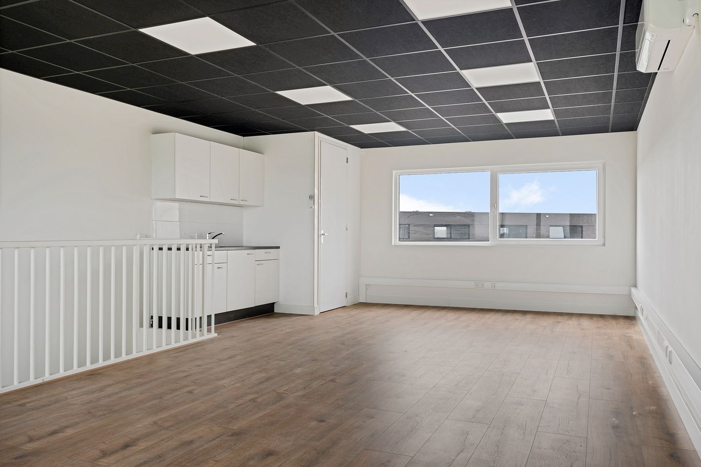 View photo 3 of Schoffel 71-C7