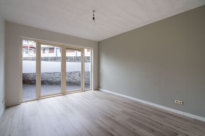 Foto 4 van Julianalaan 6