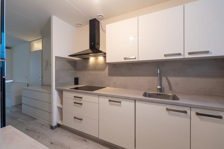 Photo 18 of Staalstraat 106