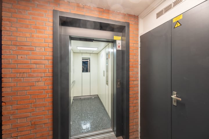 Photo 30 of Staalstraat 106