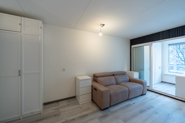 Photo 12 of Staalstraat 106