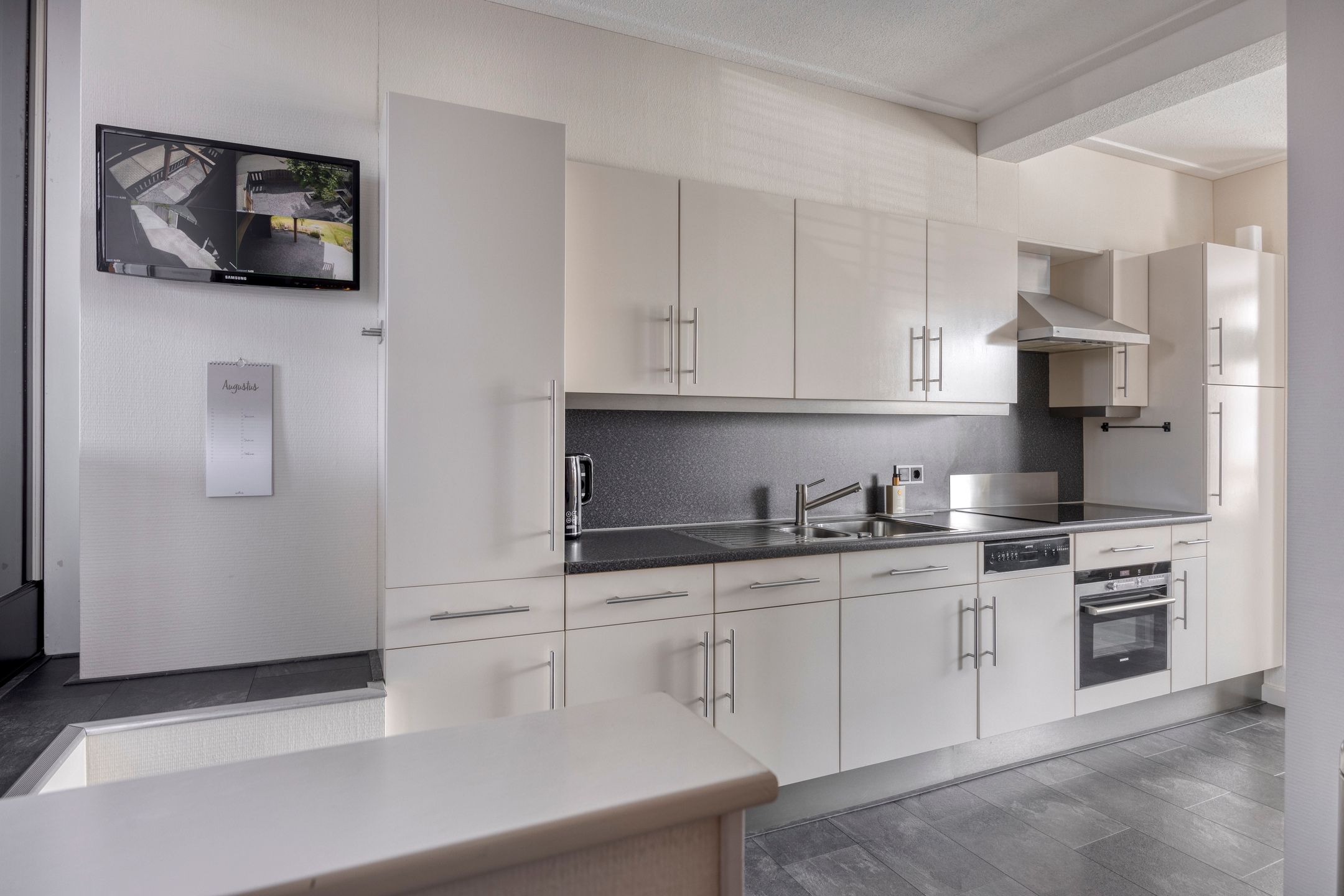 Photo 9 of Waalbandijk 28