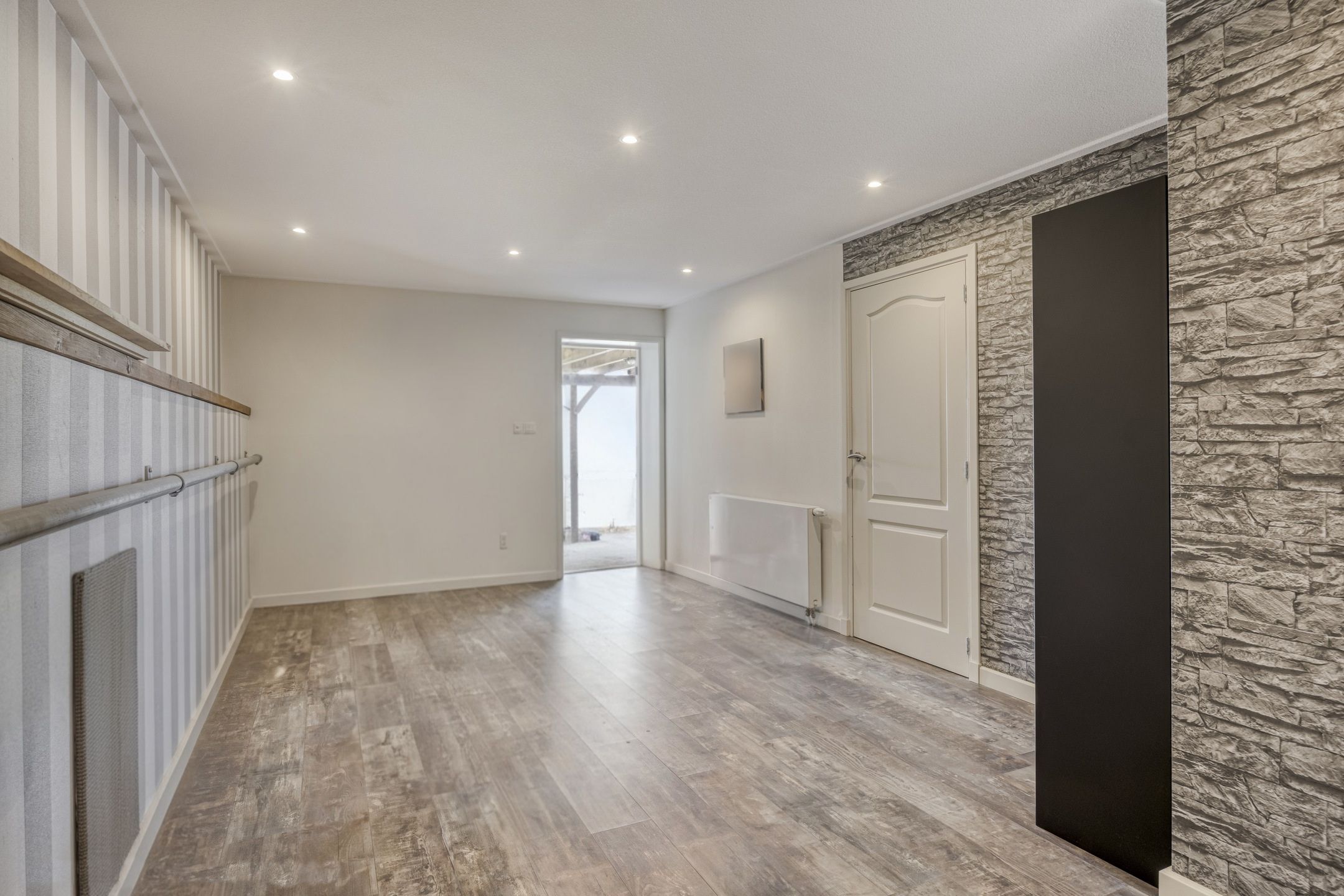 Photo 33 of Waalbandijk 28