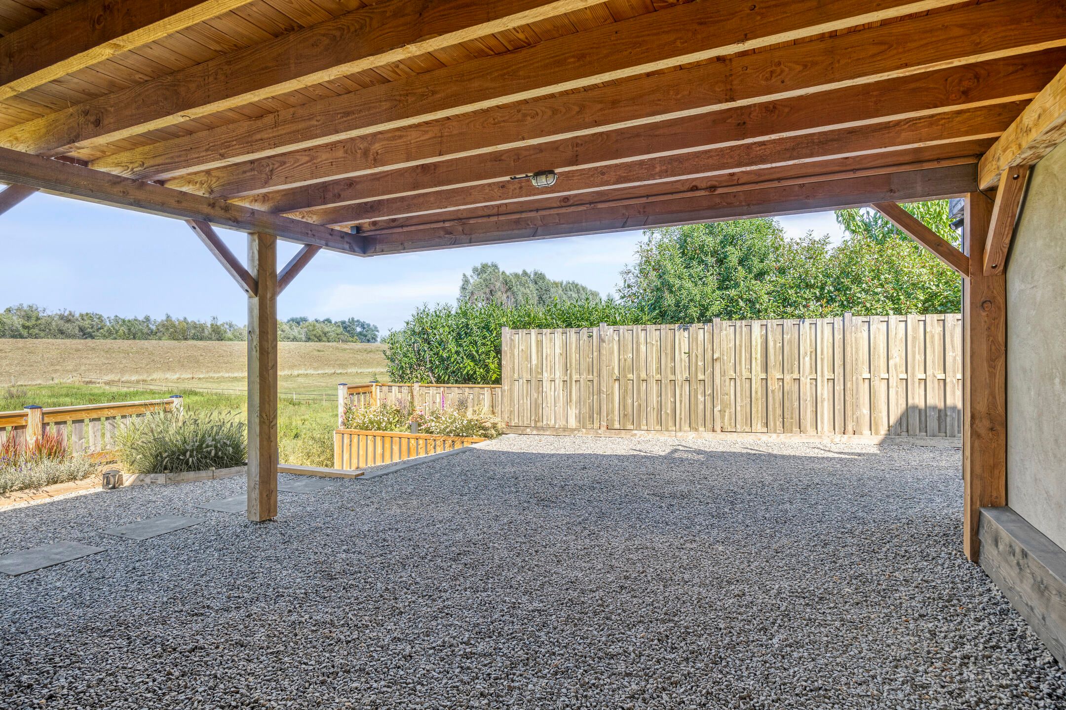 Photo 42 of Waalbandijk 28