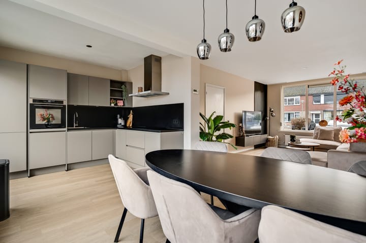 Burgemeester Heijnenstraat 21