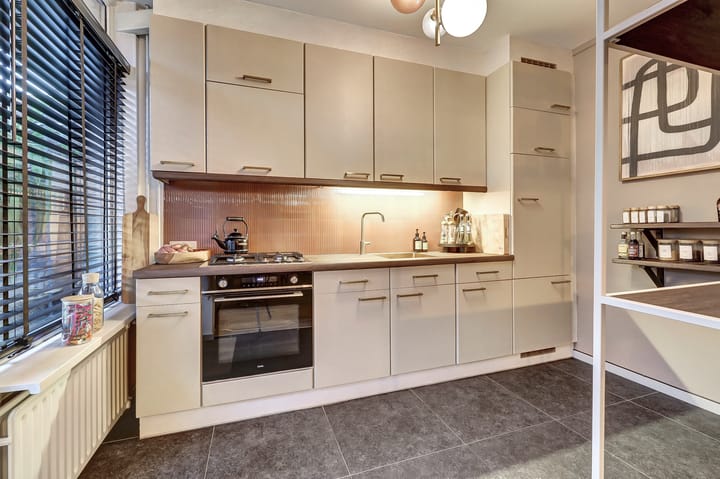 Foto 13 van Hendrik Consciencelaan 40