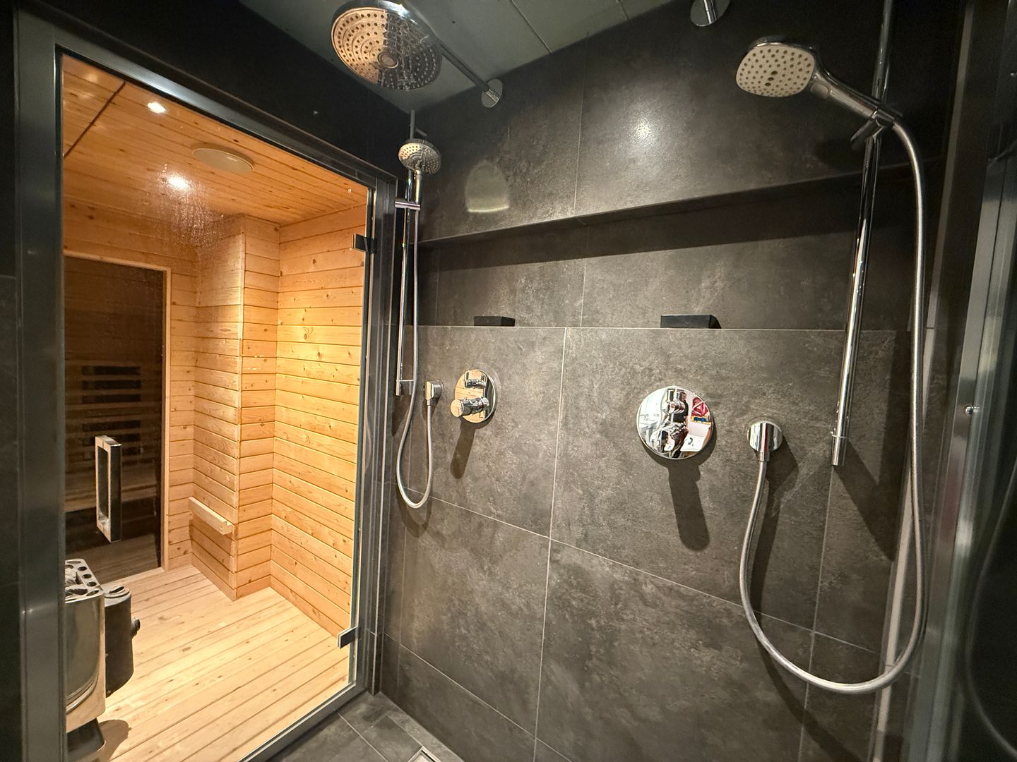 Photo 34 of Wilhelminastraat 13