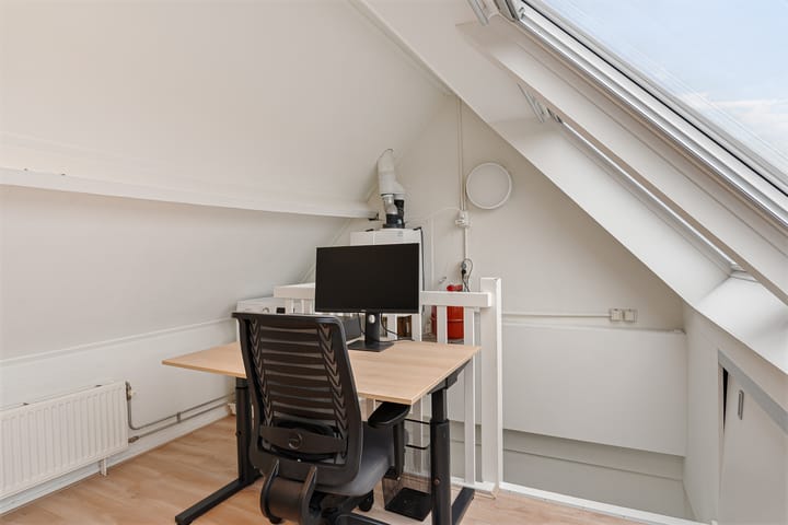 Foto 43 van Hagedoornstraat 16-B