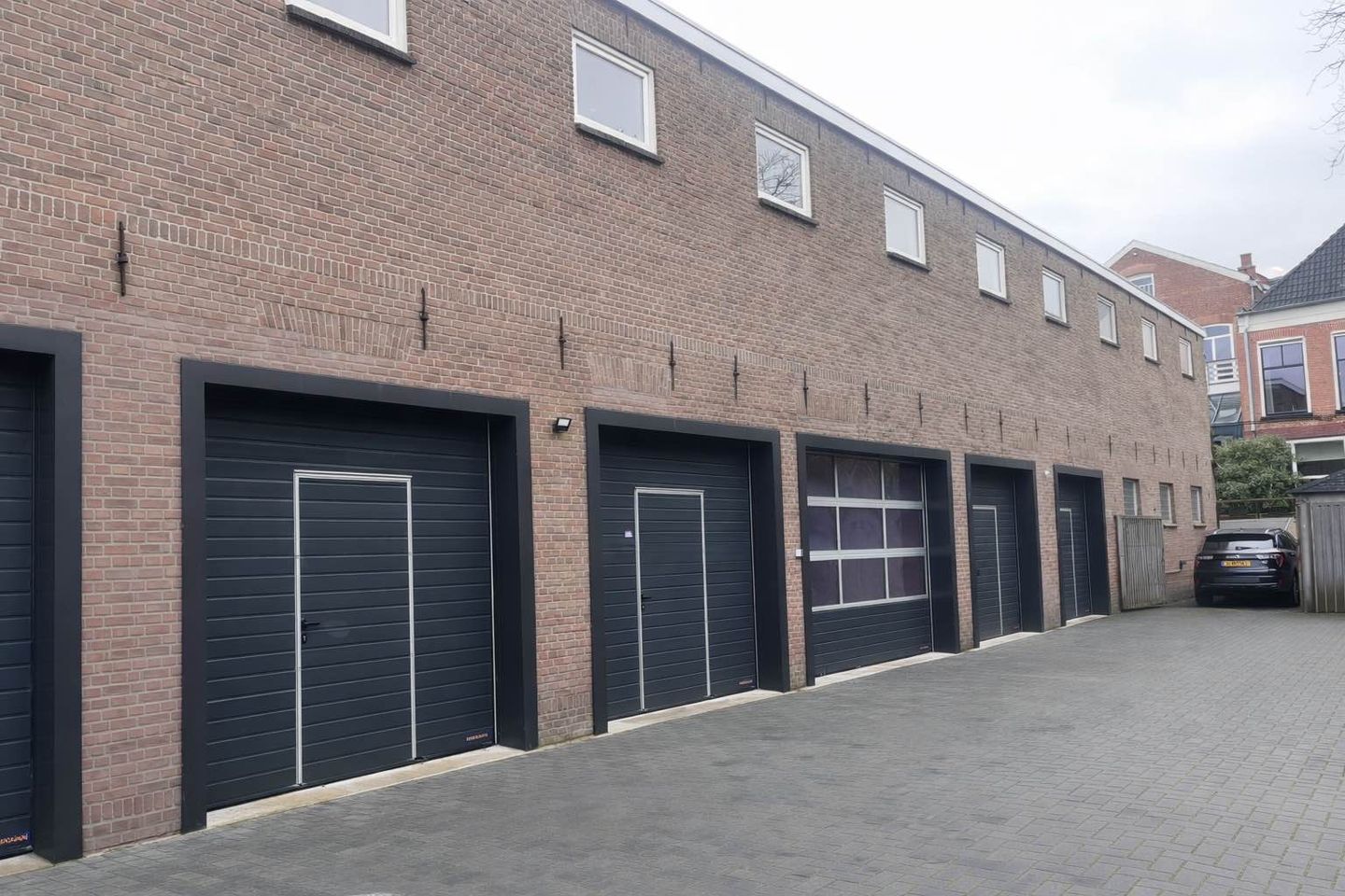 View photo 1 of Catharinastraat 14-H