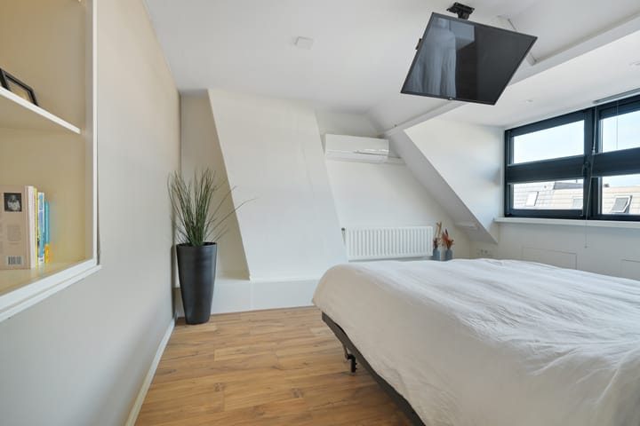 Foto 48 van Dr. van Campenstraat 28