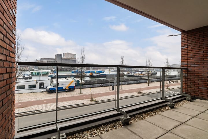 Foto 16 van Maashaven N.z. 41