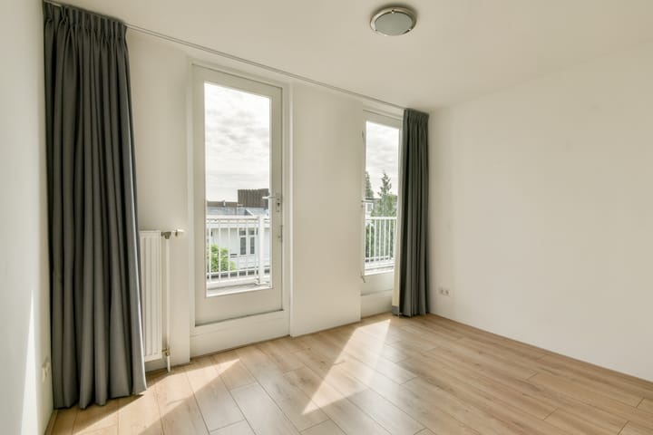 Foto 19 van Orteliusstraat 276-3