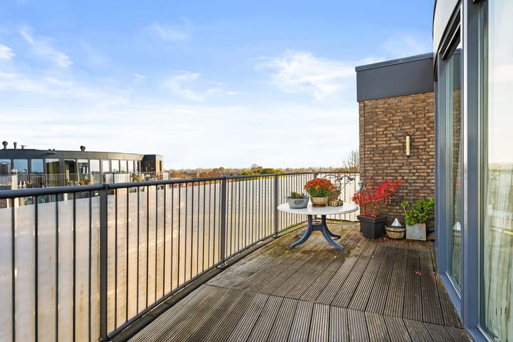 Foto 22 van Antoni Gaudipark 62