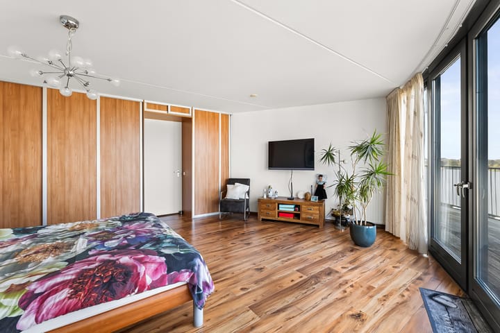 Foto 23 van Antoni Gaudipark 62