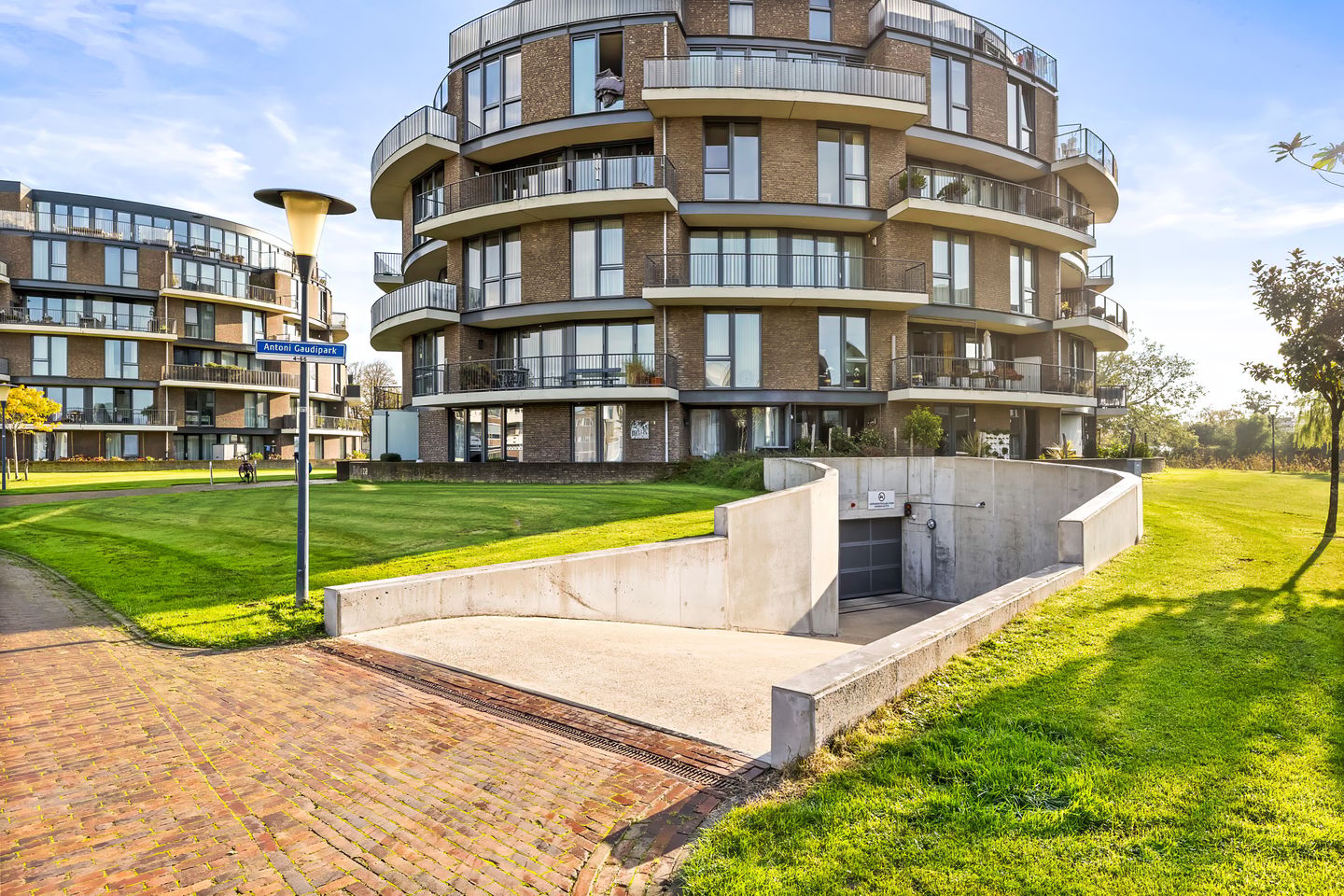 Photo 35 of Antoni Gaudipark 62