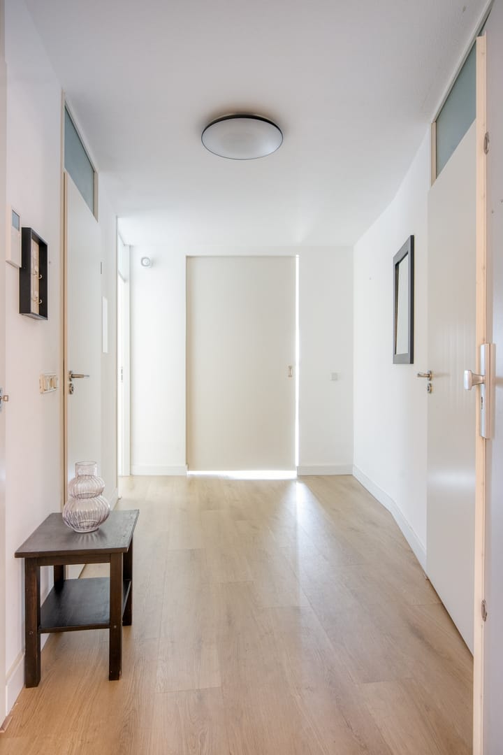 Foto 4 van Weena 247