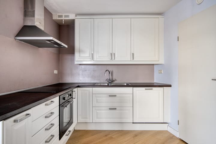 Foto 12 van Weena 247