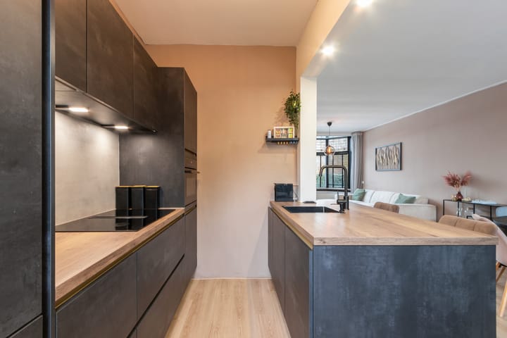 Foto 12 van Van Baerlestraat 62