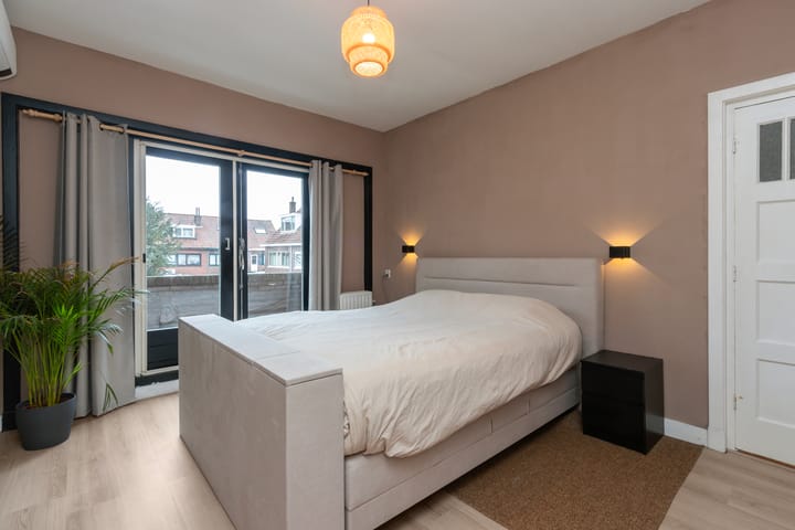 Foto 18 van Van Baerlestraat 62