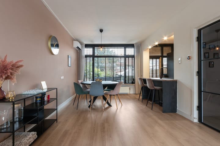 Foto 10 van Van Baerlestraat 62