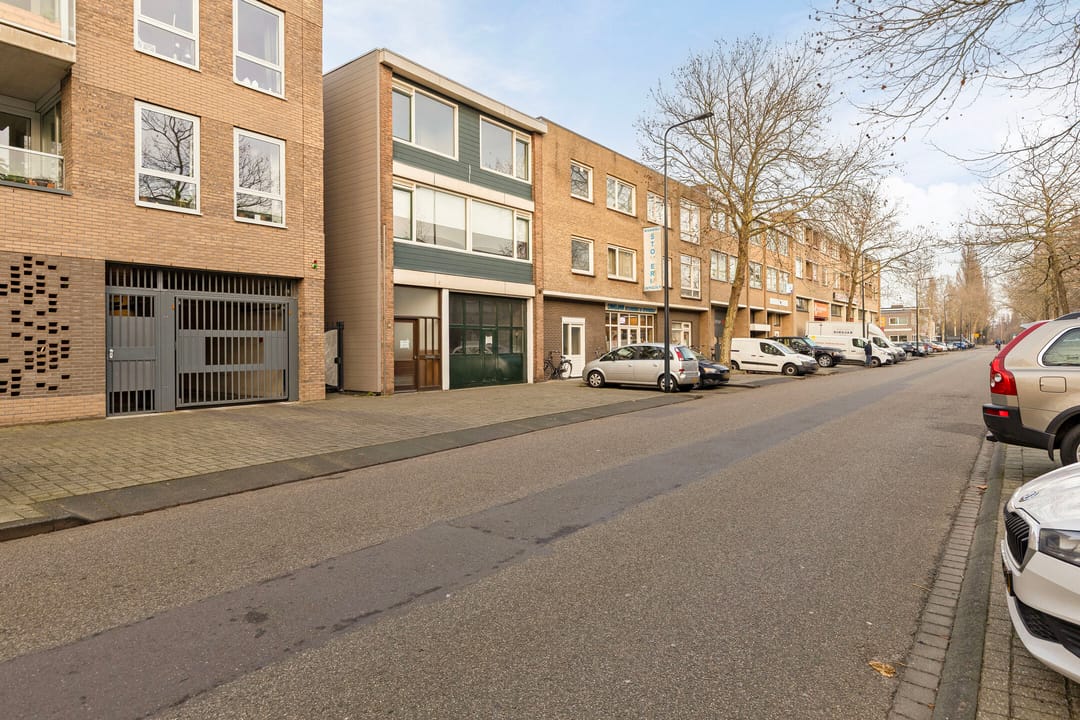 Photo 37 of Rooseveltstraat 15