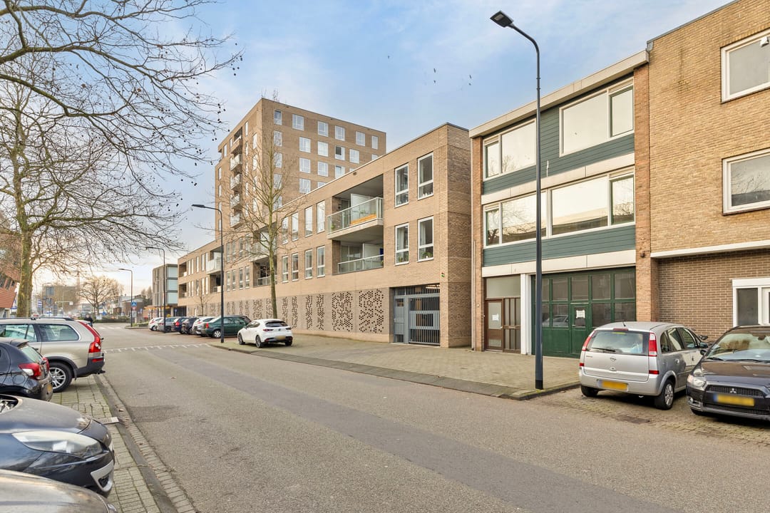 Photo 38 of Rooseveltstraat 15