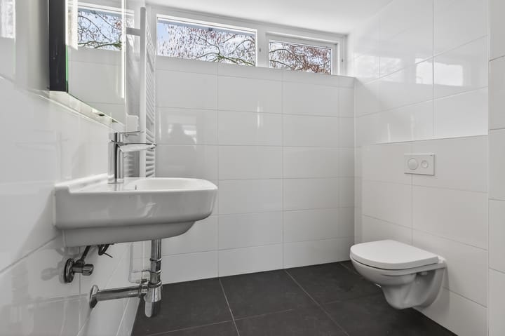 Foto 8 van Van Anrooijstraat 55