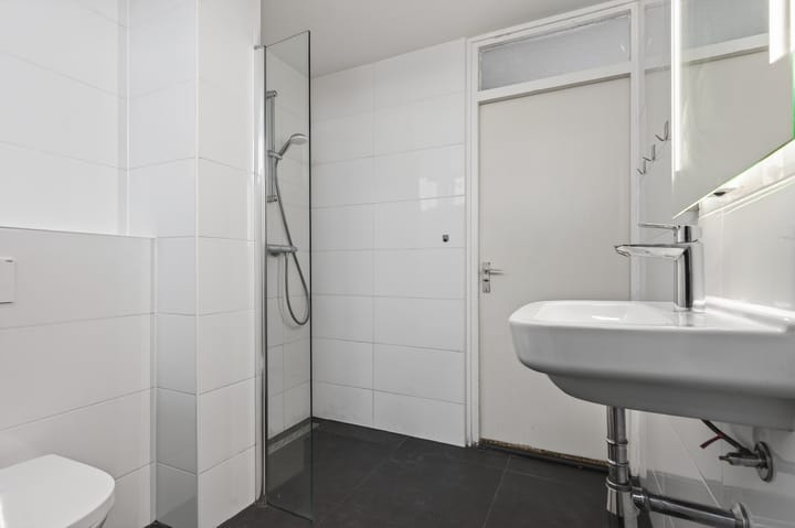 Foto 9 van Van Anrooijstraat 55