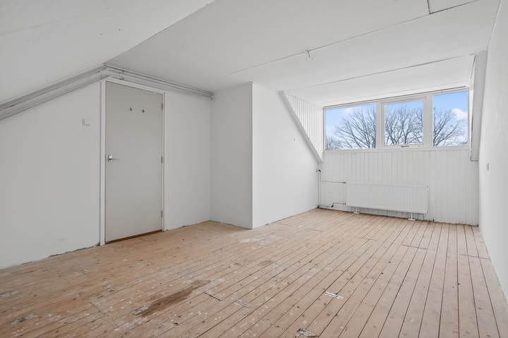 Foto 22 van Van Anrooijstraat 55