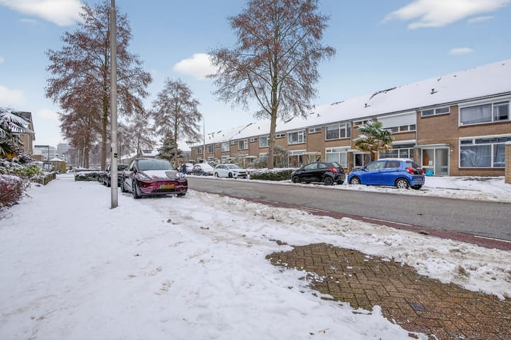 Foto 28 van Van Anrooijstraat 55