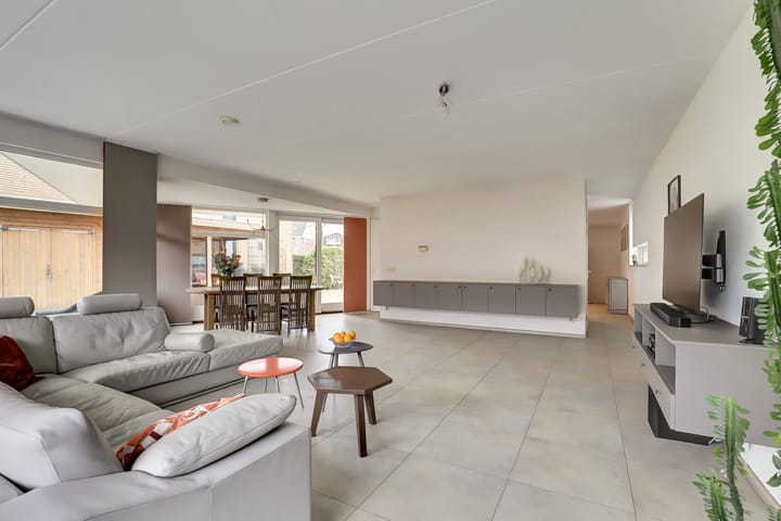 Foto 6 van Zwanebloem 4