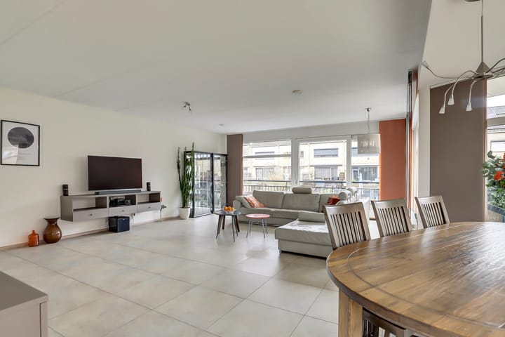 Foto 7 van Zwanebloem 4