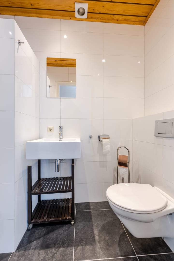 Photo 18 of Johannes Heerstraat 13