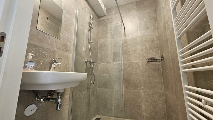 Foto 12 van Moerkerkestraat 82-A