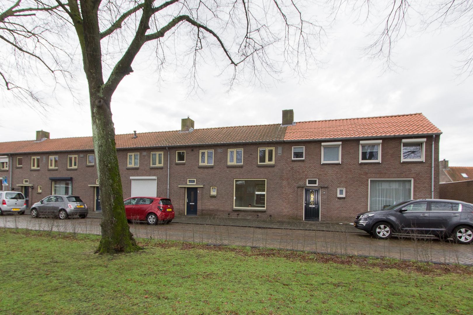 Buying a house in The Netherlands., Prins Bernhardplein 2