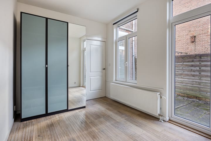 Foto 16 van Buitenruststraat 6